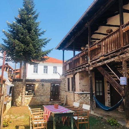 Psarades Χαγιάτι酒店 外观 照片